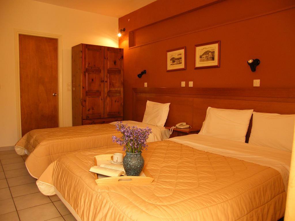 Ξενοδοχείο Αφροδίτη- Hotel Aphrodite Nafpaktos Bagian luar foto